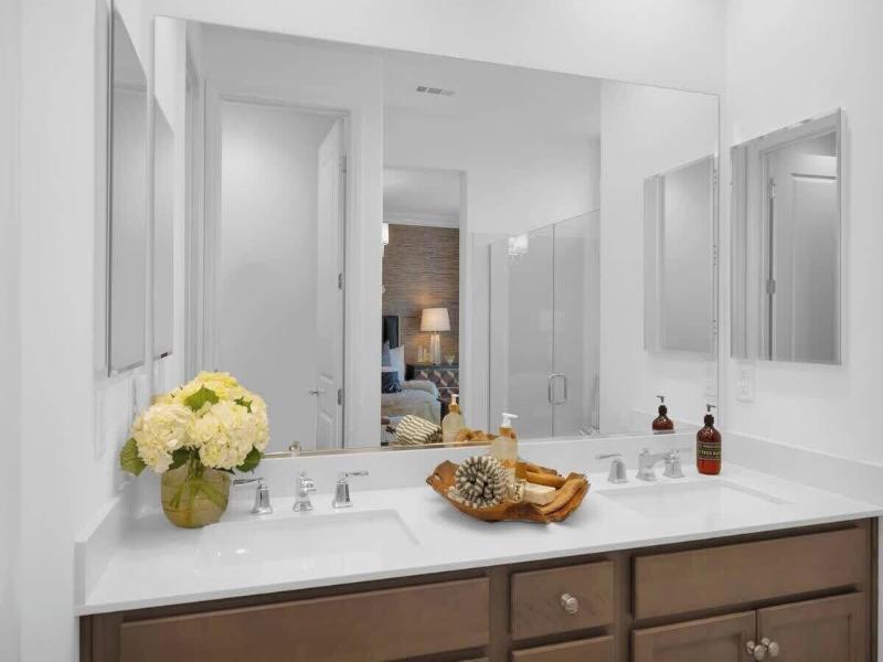@marbella Lane - Stylish Dream Home In Rmv W/ Pool image