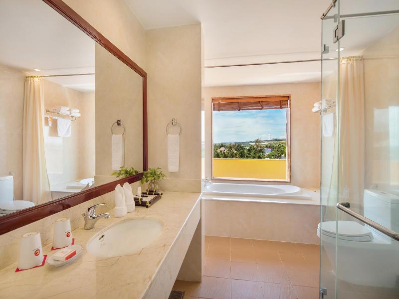 Sunny Beach Resort & Spa image