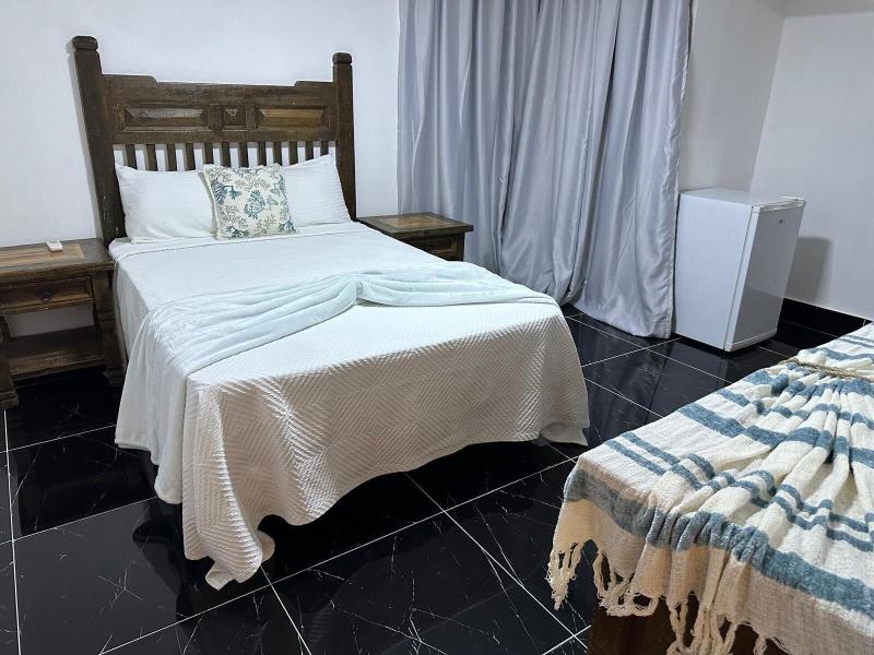 Onyx Luxury Rd image