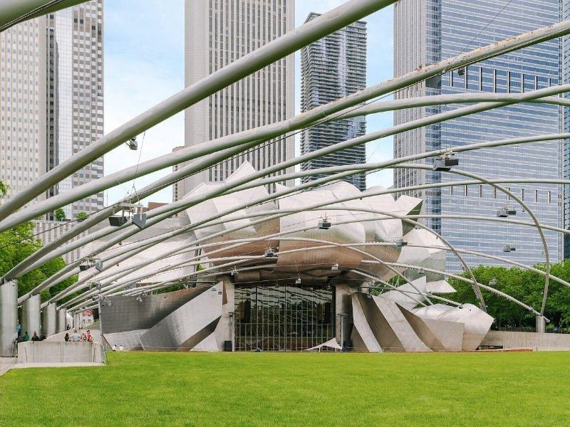 Livn Millennium Park Downtown Chicago image