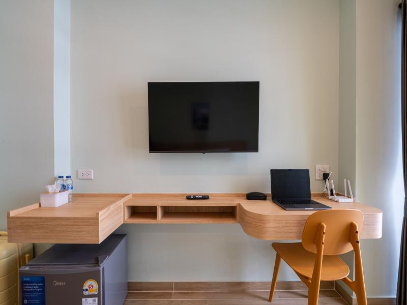 Snooze Hotel Amata image