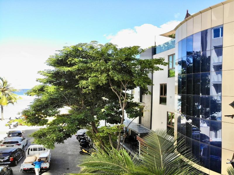 Turquoise Residence By Ui image