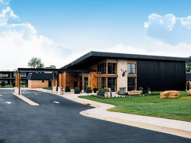 The Trail Hotel image