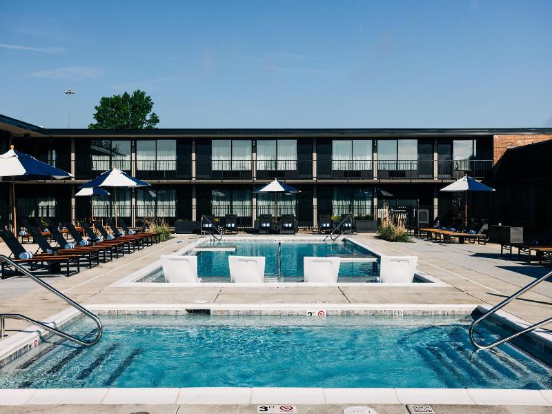 The Trail Hotel image