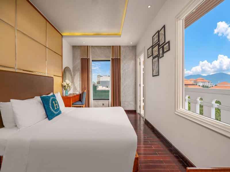 Rung Huong Apartment image
