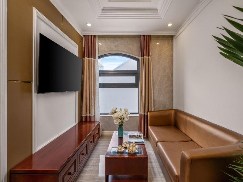 Rung Huong Apartment image