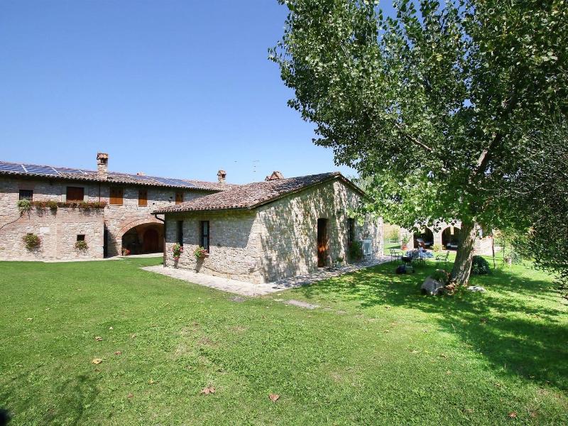 Cottage In Todi With Pool And Sauna image