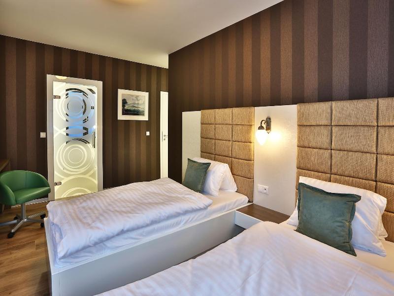 Vip Apartments image