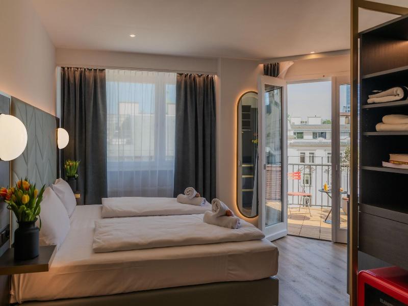 Florum Hotel image