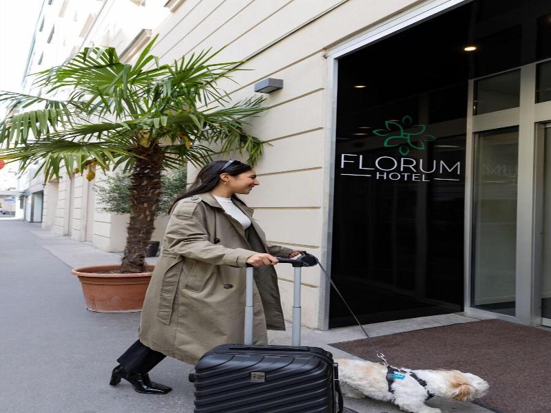 Florum Hotel image