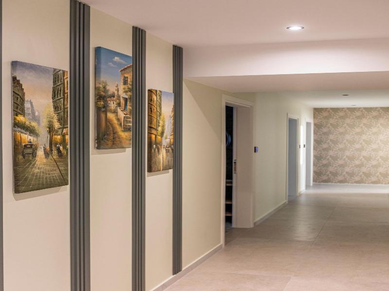 Ernest Suites Psiri image