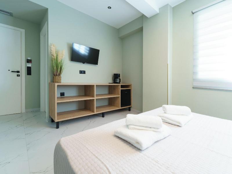 Ernest Suites Psiri image