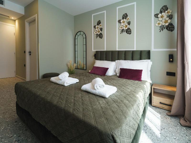 Ernest Suites Psiri image