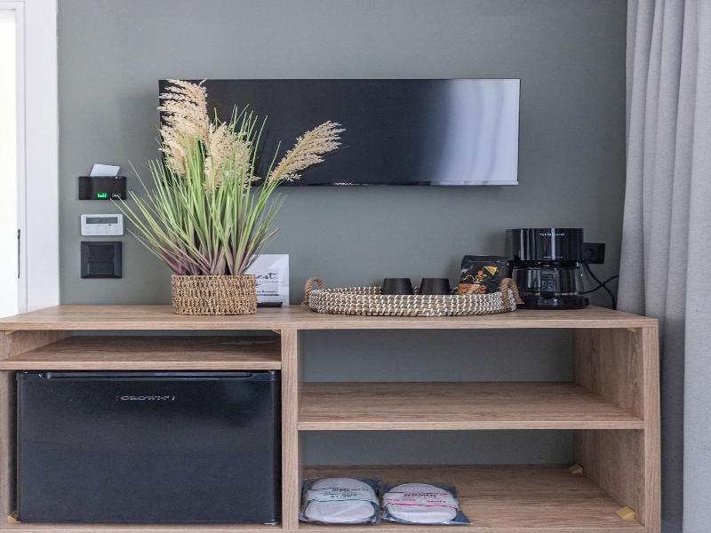 Ernest Suites Psiri image