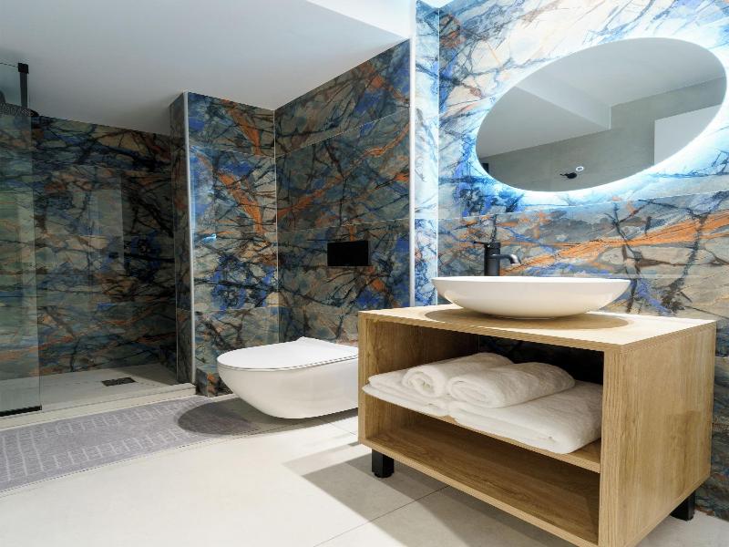 Ernest Suites Psiri image