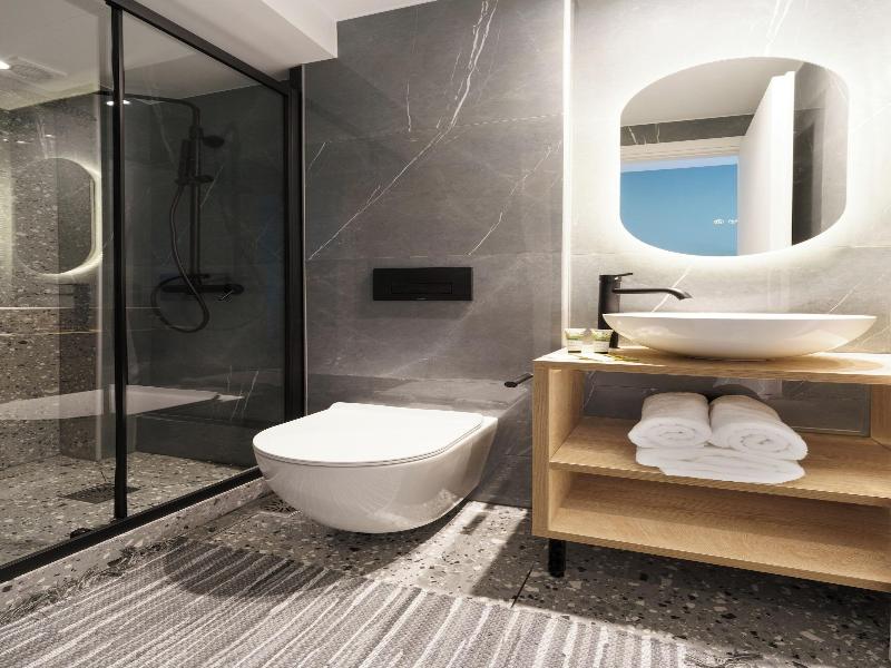 Ernest Suites Psiri image