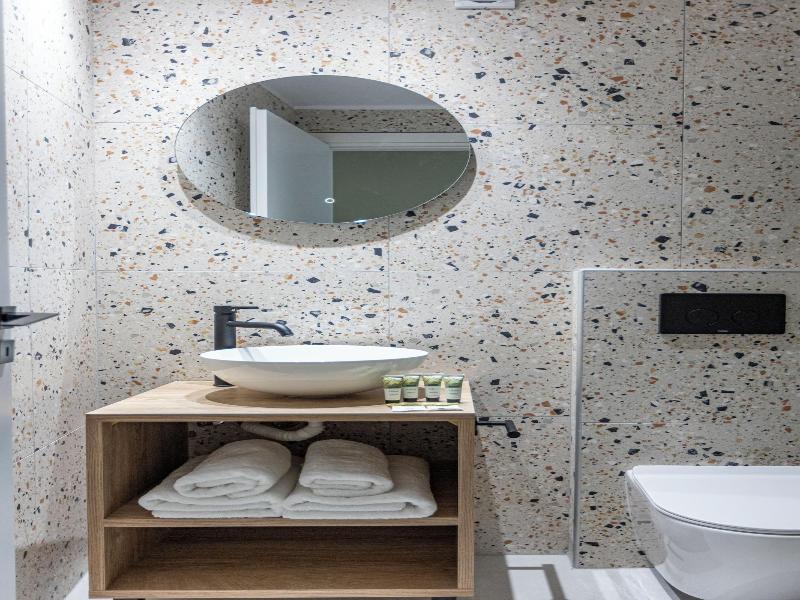 Ernest Suites Psiri image