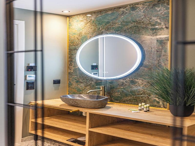 Ernest Suites Psiri image