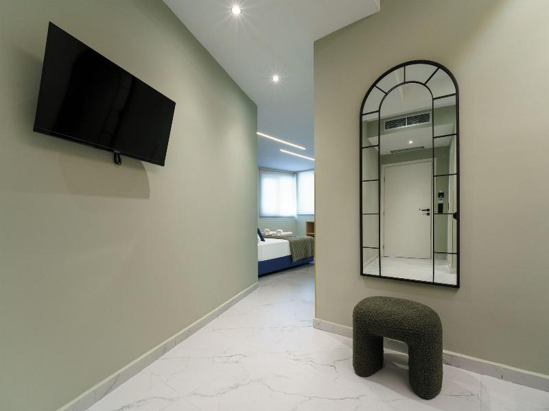 Ernest Suites Psiri image