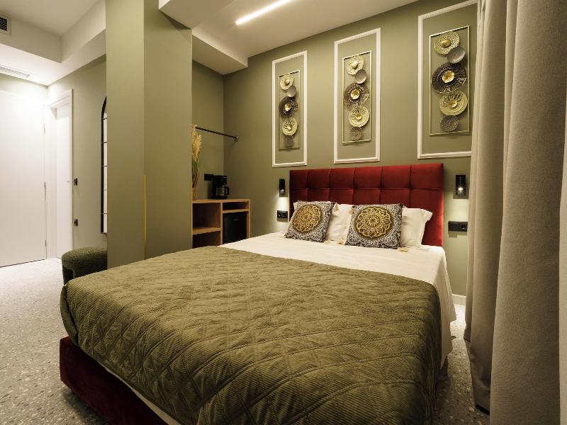 Ernest Suites Psiri image