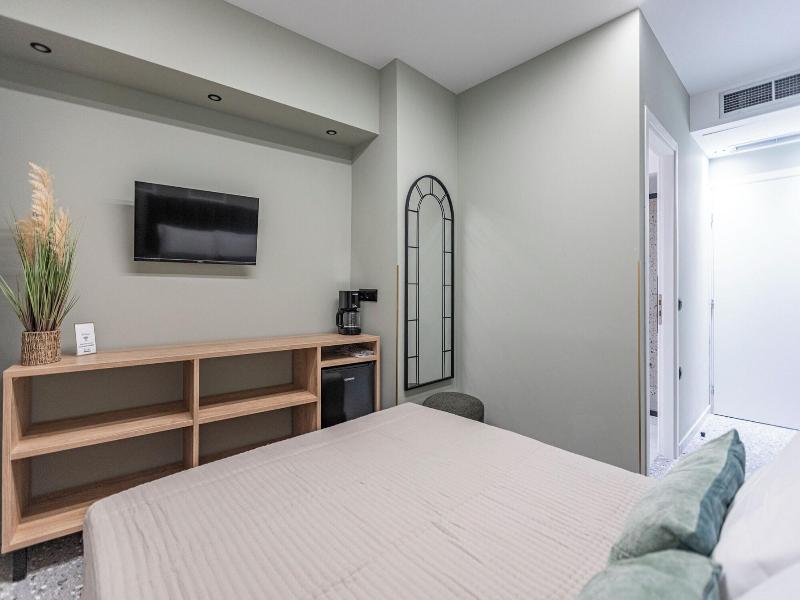 Ernest Suites Psiri image