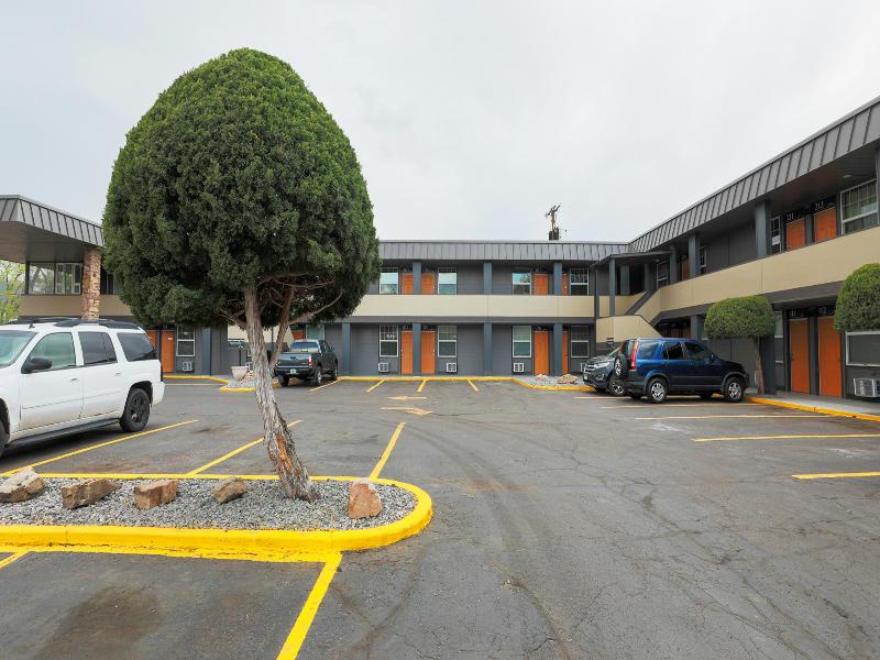 Modern Motel