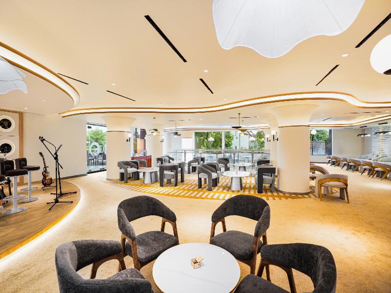 Fox Hotel Nagoya Batam image