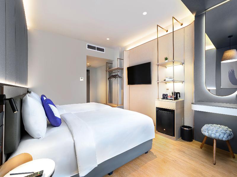 Fox Hotel Nagoya Batam image