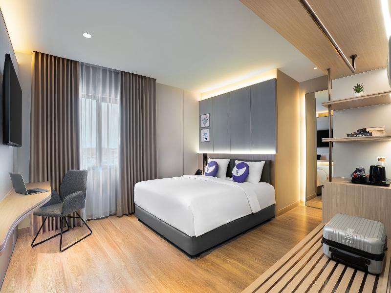Fox Hotel Nagoya Batam image