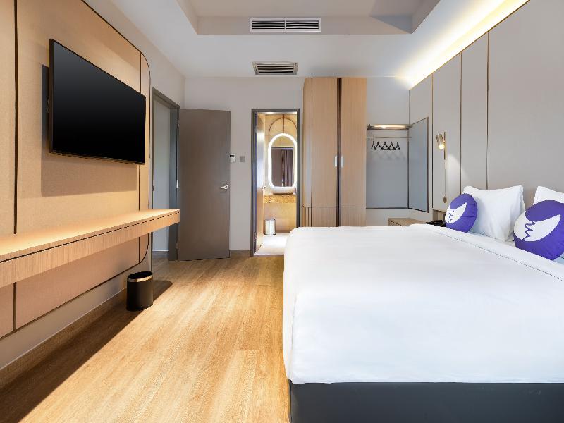 Fox Hotel Nagoya Batam image