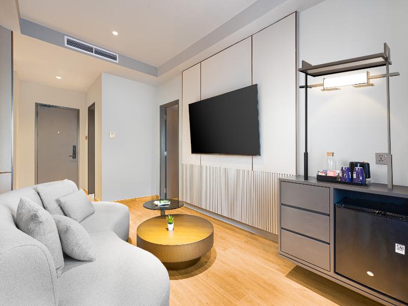 Fox Hotel Nagoya Batam image