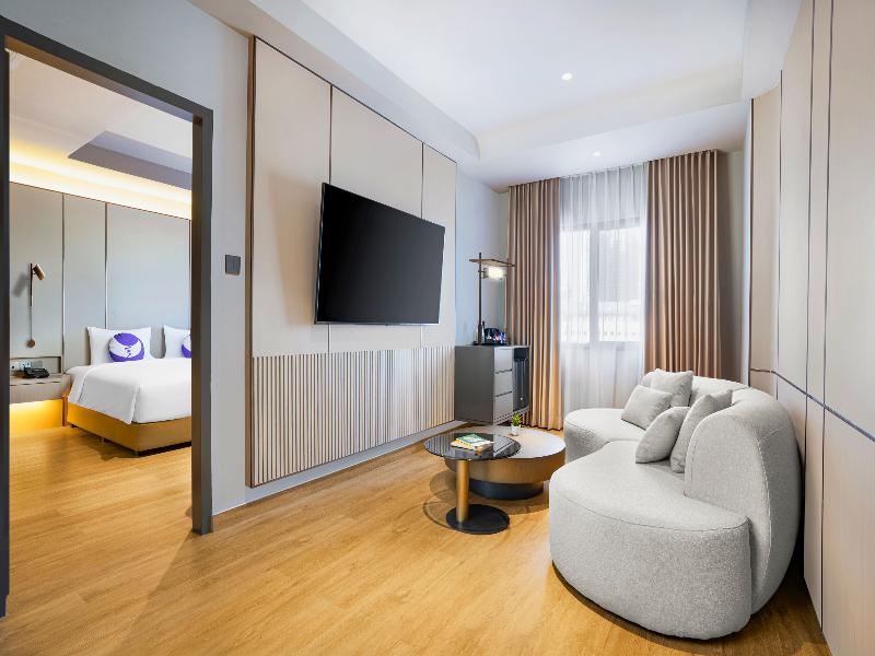 Fox Hotel Nagoya Batam image
