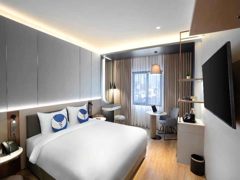 Fox Hotel Nagoya Batam image