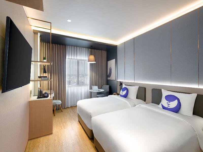 Fox Hotel Nagoya Batam image