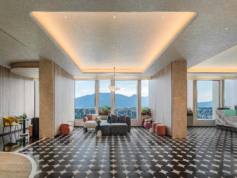 EVEN Kunming Dianchi Lake by IHG image
