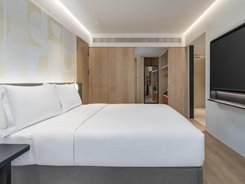 SUITE KING SIZE BED
