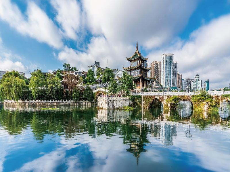 Hualuxe Guiyang Financial City image