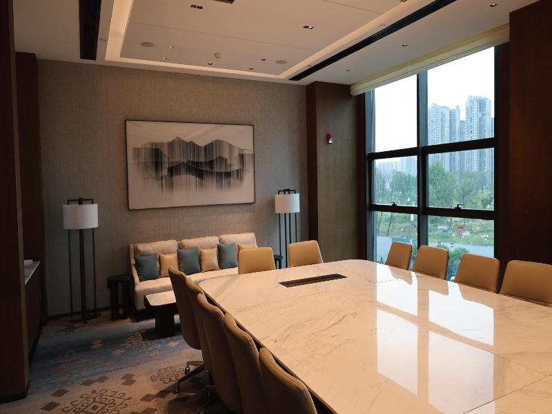 Hualuxe Guiyang Financial City image