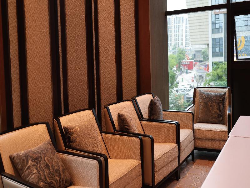 Hualuxe Guiyang Financial City image