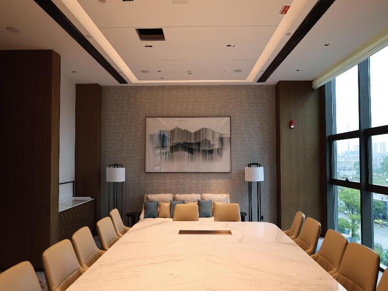 Hualuxe Guiyang Financial City image