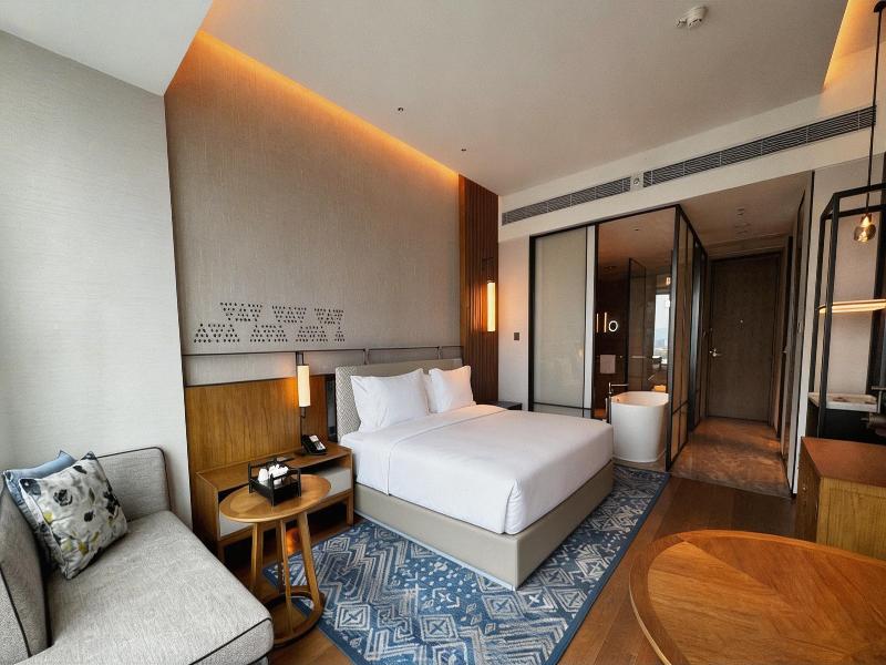 Hualuxe Guiyang Financial City image