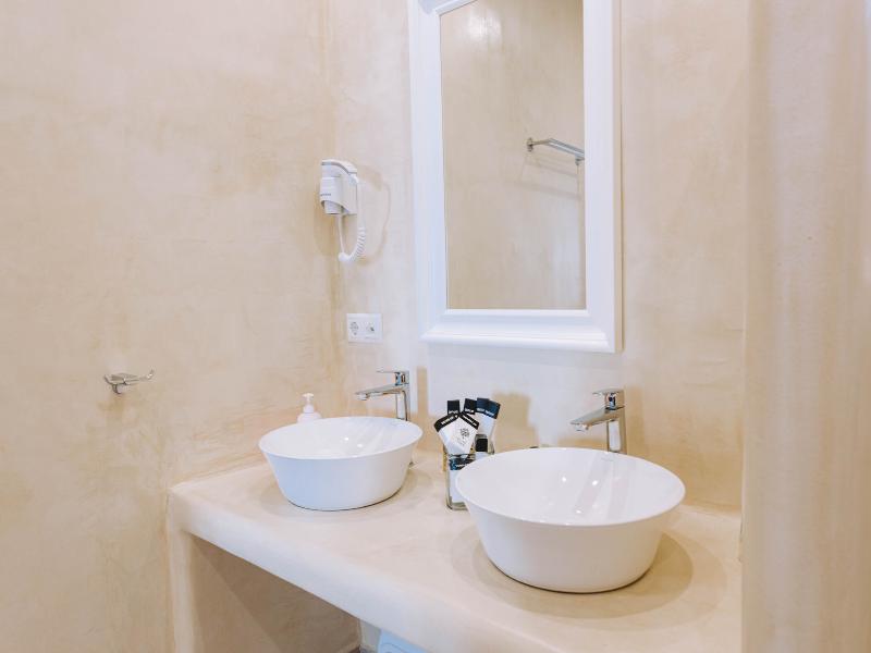 Hotiday Room Collection - Naxos image