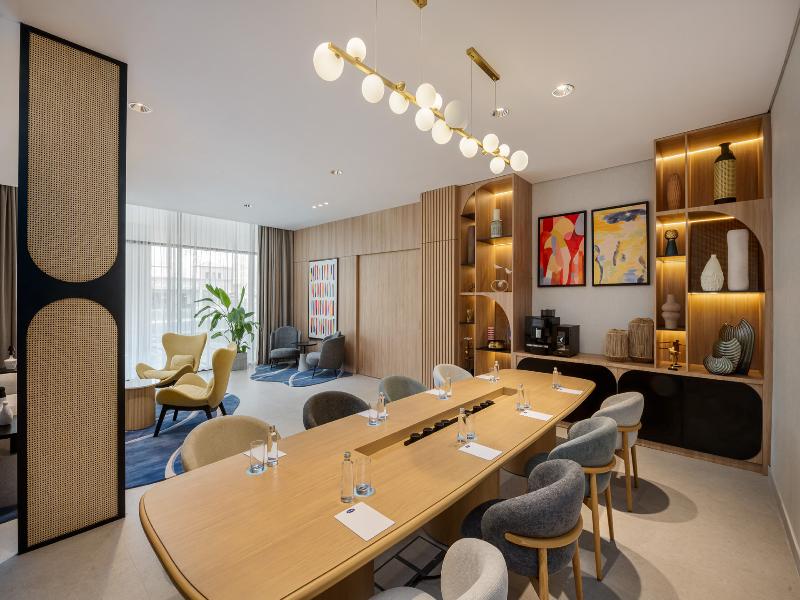 Hampton by Hilton Jeddah Souq7 — view