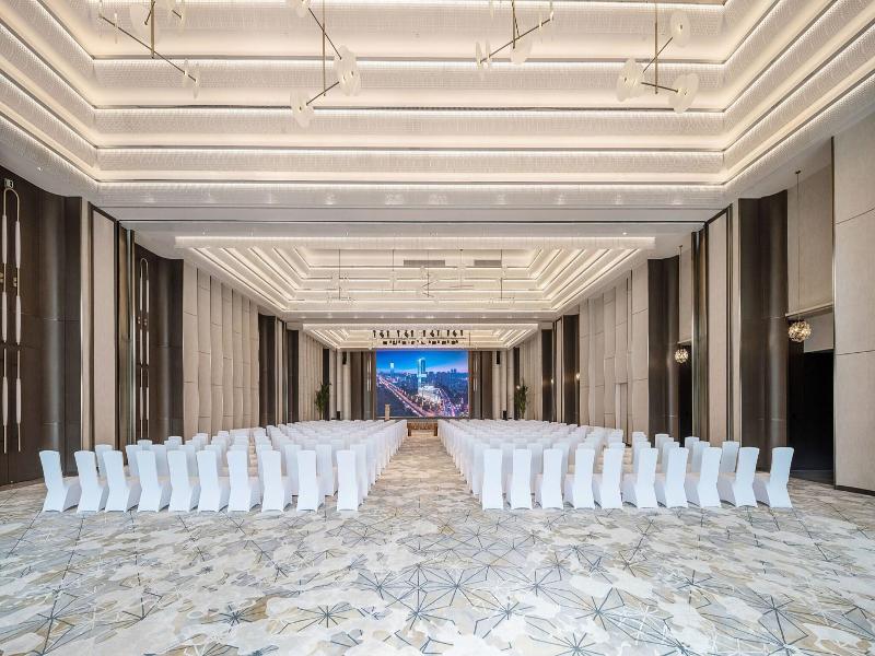 Grand Bay Hotel Chengdu