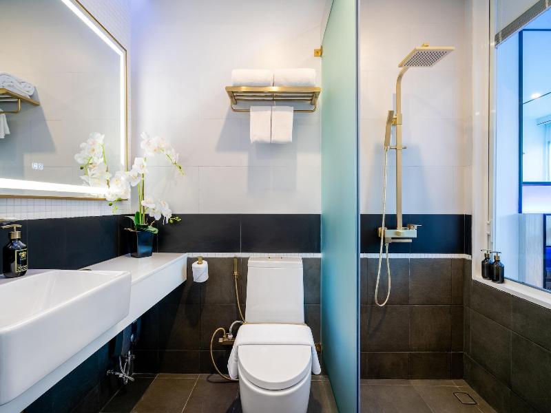 Ratri Hotel Phuket Old Town image