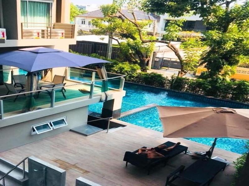 The Lux Ladprao 10 image