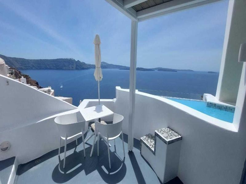 Gala Suites image