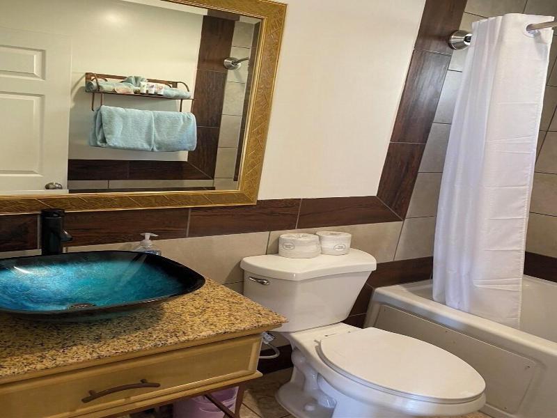 Tide Pool Villas image