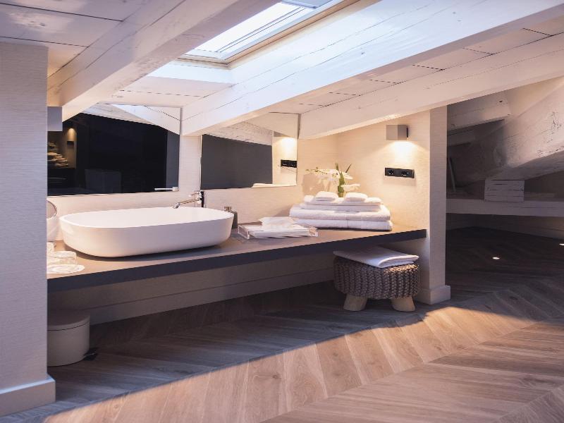 Palacio Salvetti Suites image