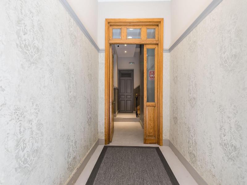Feelathome Madrid Suites Apartments image